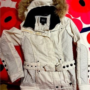 Ladies NILS size 6 awesome fur trim ski Parka